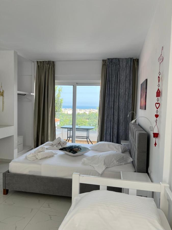 Silia Suites Малиа Екстериор снимка