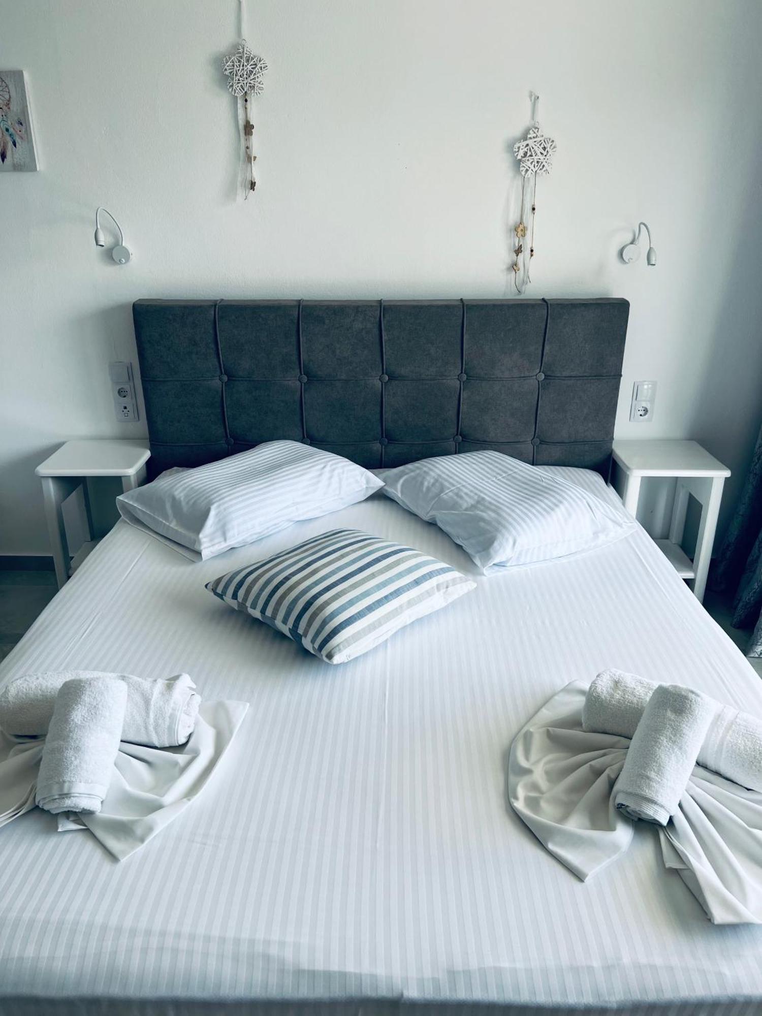 Silia Suites Малиа Екстериор снимка