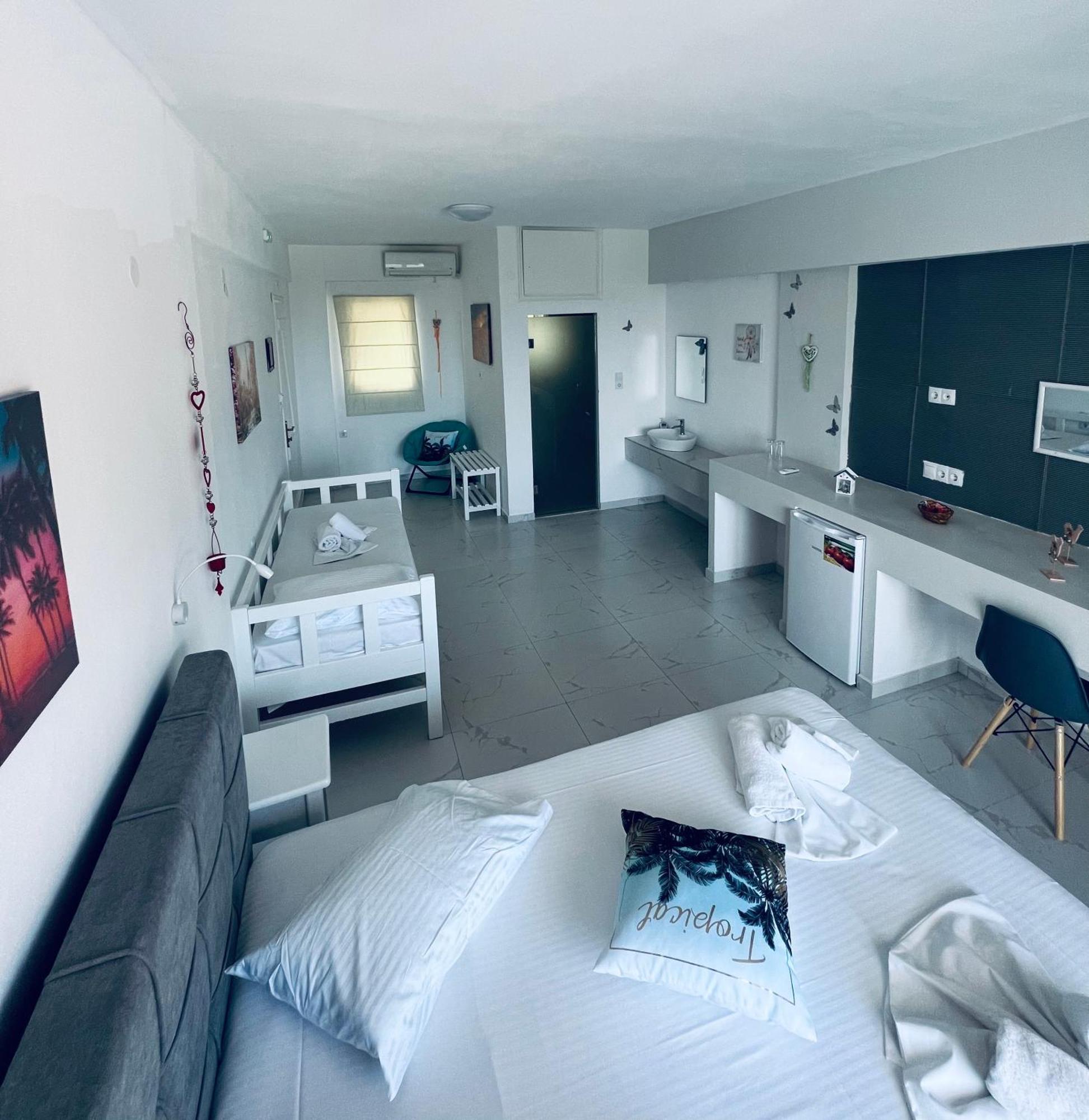 Silia Suites Малиа Екстериор снимка
