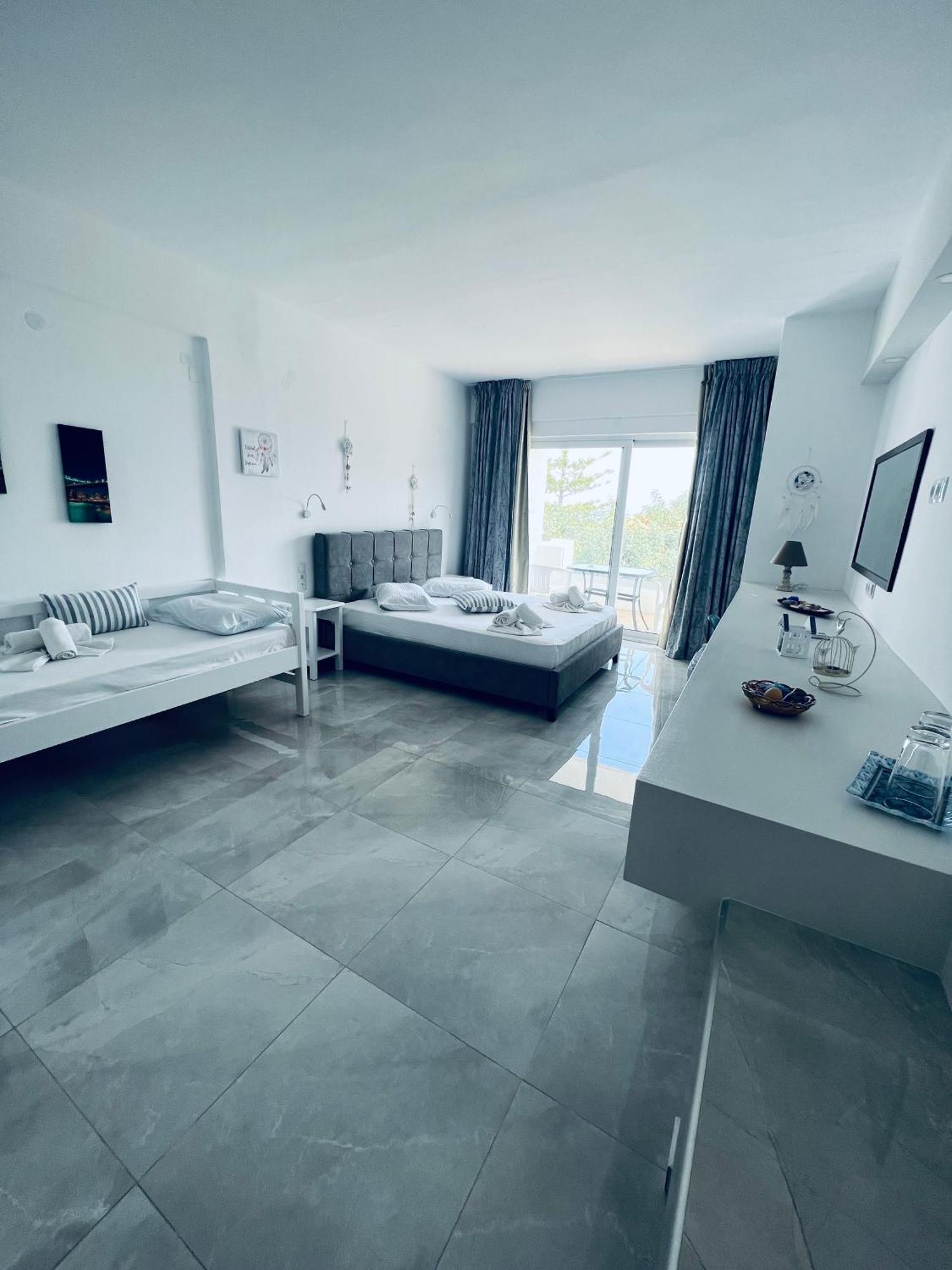 Silia Suites Малиа Екстериор снимка