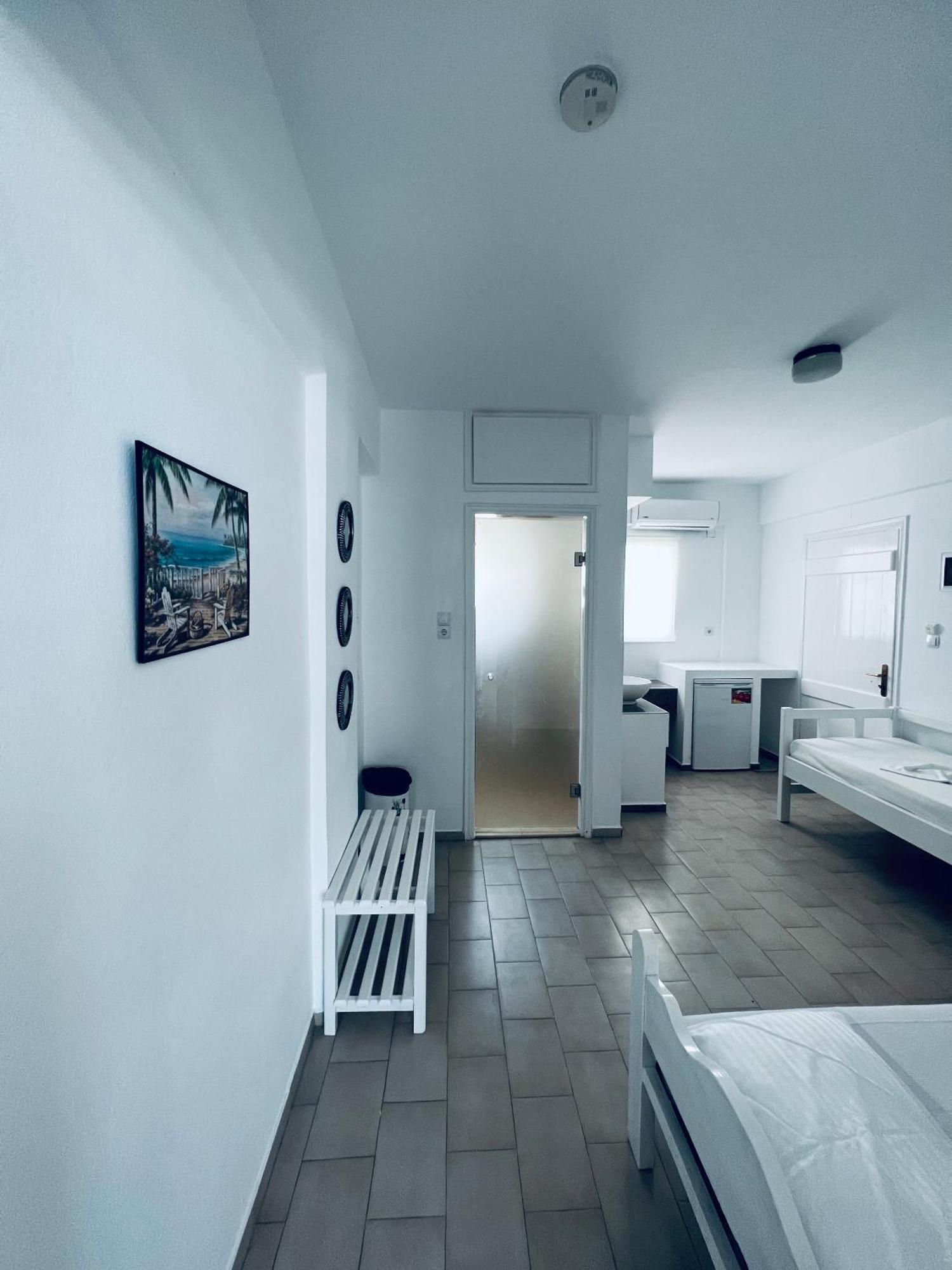 Silia Suites Малиа Екстериор снимка